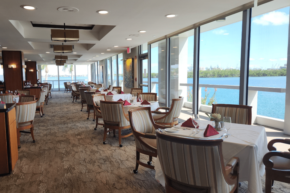 Plymouth Harbor on Sarasota Bay: Dining Room Looking on the Water