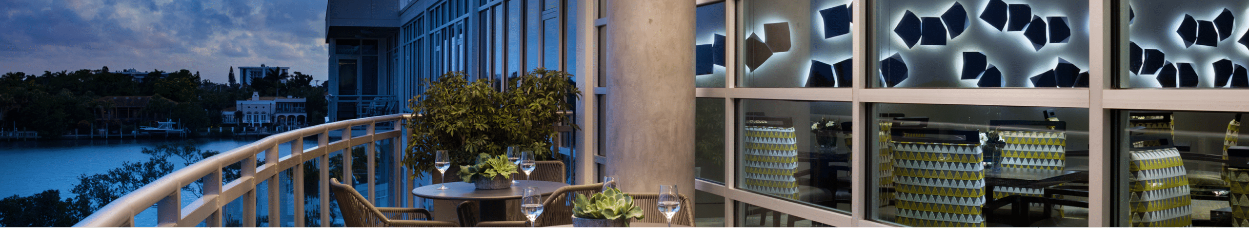 Plymouth Harbor on Sarasota Bay: Dining Tables on Outside Balcony