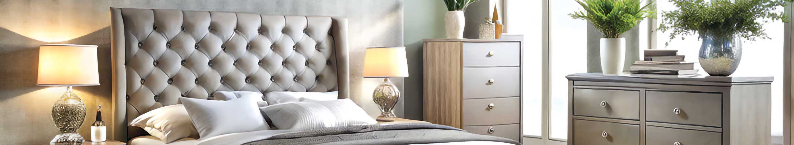 Bedroom view of independent living apartment at Plymouth Harbor on Sarasota Bay